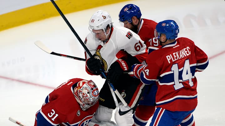 Senators: Stone has right wrist fracture after slash