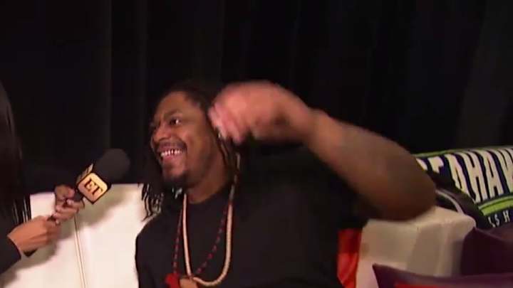 Watch: Marshawn Lynch sings (a little) during this interview Watch: Marshawn Lynch sings (a little) during this interview