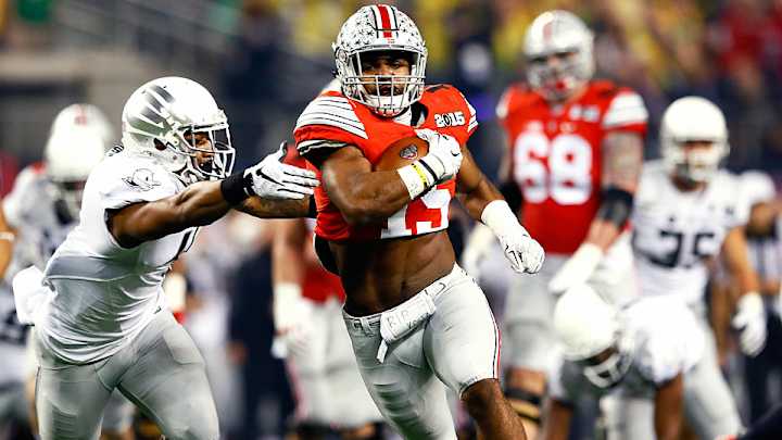 Ohio State's Ezekiel Elliott surprising leader in 2015 Heisman Trophy odds