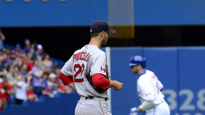 Smoak hits 2 homers, Jays rout Red Sox 11-2 on Canada Day