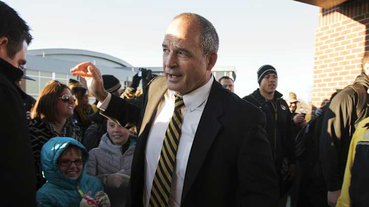 Surging Arkansas looks to end Pinkel's Missouri career