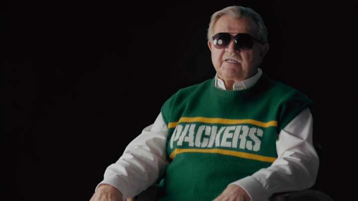 Did Mike Ditka curse the Packers by wearing their team colors?