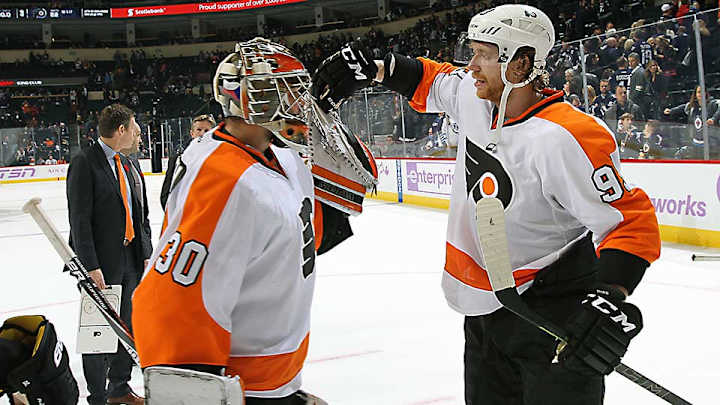New goalie Michal Neuvirth quickly finding home with the Flyers