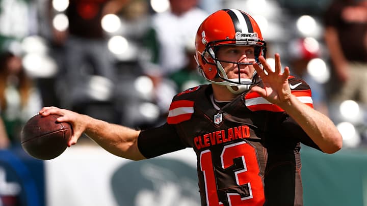 Watch: Josh McCown leaves game vs. Jets with injury, Johnny Manziel in Watch: Josh McCown leaves game vs. Jets with injury, Johnny Manziel in
