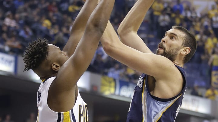 Gasol fuels Grizzlies' late push to get past Pacers 112-103
