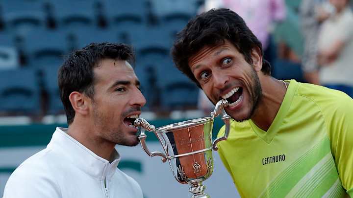Dodig, Melo beat Bryan brothers to win French Open men's doubles title