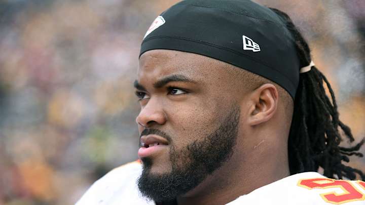 Chiefs defensive tackle Dontari Poe has back surgery Chiefs defensive tackle Dontari Poe has back surgery