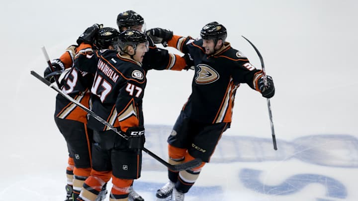 Perry puts Ducks past Flames 3-2 in OT, into conf. finals