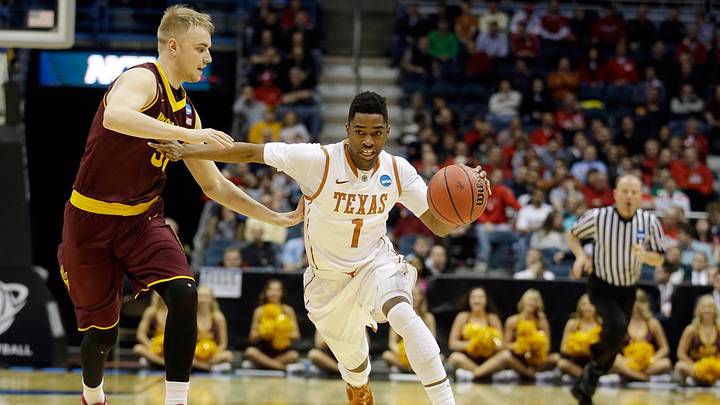 Texas guard Isaiah Taylor (wrist) cleared to return