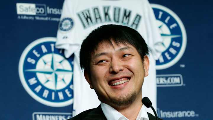 Mariners' Iwakuma to receive signing bonus in 3 payments
