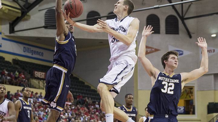 Robinson leads Monmouth to 70-68 upset of No. 17 Notre Dame Robinson leads Monmouth to 70-68 upset of No. 17 Notre Dame