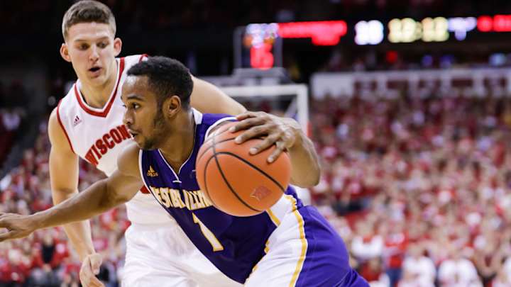 Western Illinois upsets No. 17 Wisconsin 69–67 in season opener Western Illinois upsets No. 17 Wisconsin 69–67 in season opener