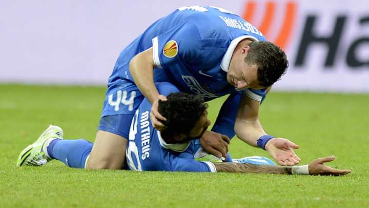 Dnipro's Matheus collapses after collision in Europa League final