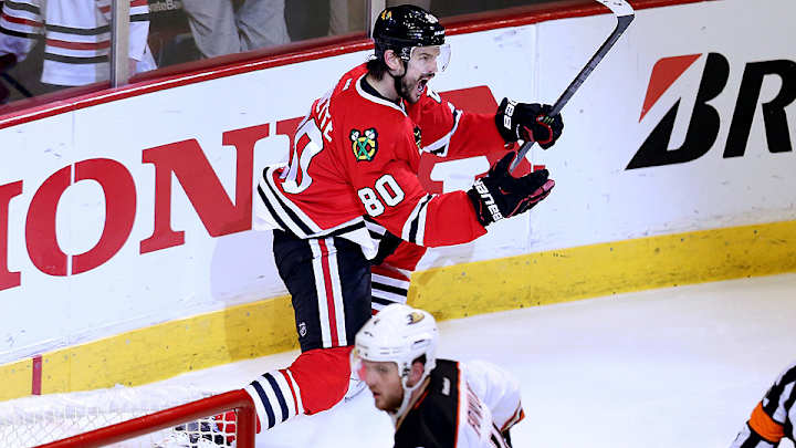 Antoine Vermette, Blackhawks outlast Ducks for double-OT win to tie series
