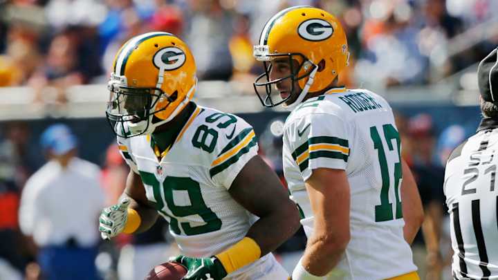 Rodgers, James Jones lead Packers over Bears 31-23