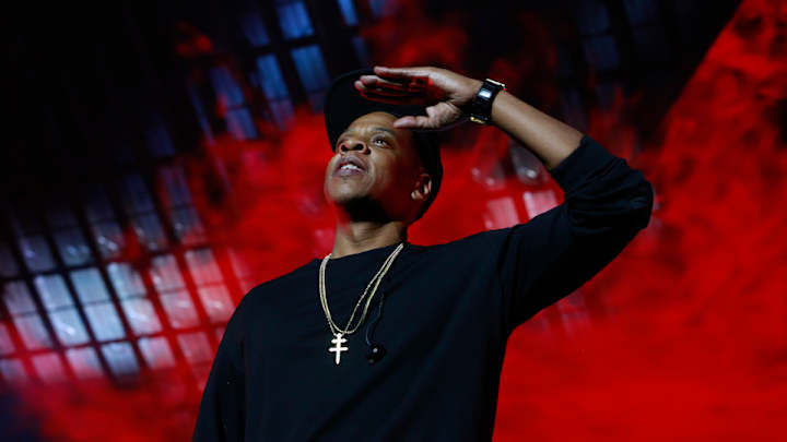Jay-Z joins St. Louis Rams during postgame celebration