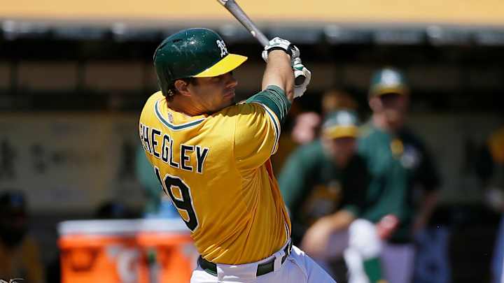 Pujols hits 35th home run as Angels take series from A's