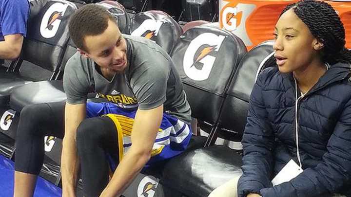 Stephen Curry hung out with Mo'ne Davis before his game in Philly