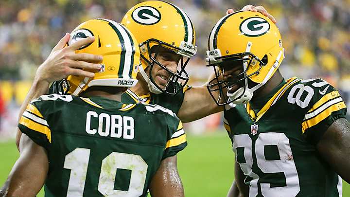 Rodgers, Packers exploit Chiefs' many weak spots to remain unbeaten