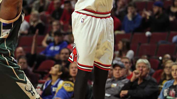 Butler, McDermott pace Bulls over Bucks, 105-95