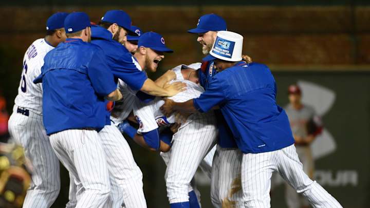 Castro's RBI single in 11th lifts Cubs past Reds, 2-1