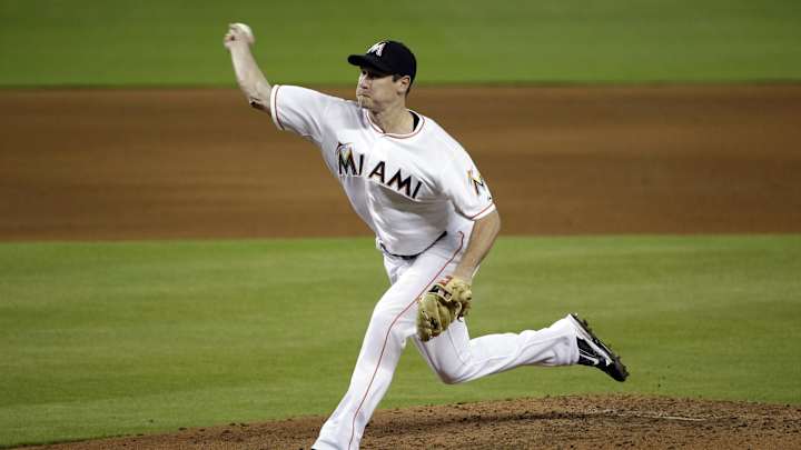 Perez has 3 RBIs to back Davies, lead Brewers to 9-1 win