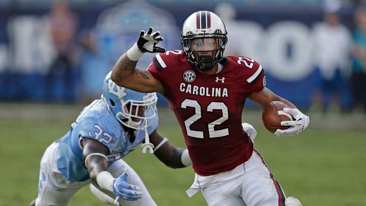 Gamecocks' Spurrier wants offensive improvement vs. Kentucky