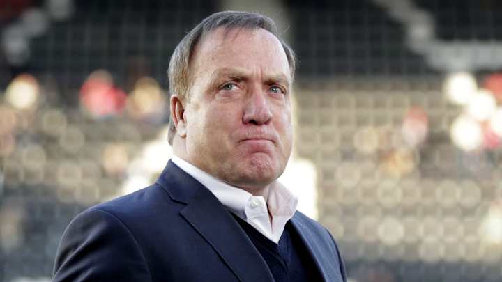 Sunderland hires Dick Advocaat for rest of season