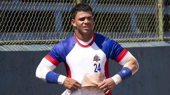 Report: Some see Yankees, Red Sox, Padres as favorites for Yoan Moncada