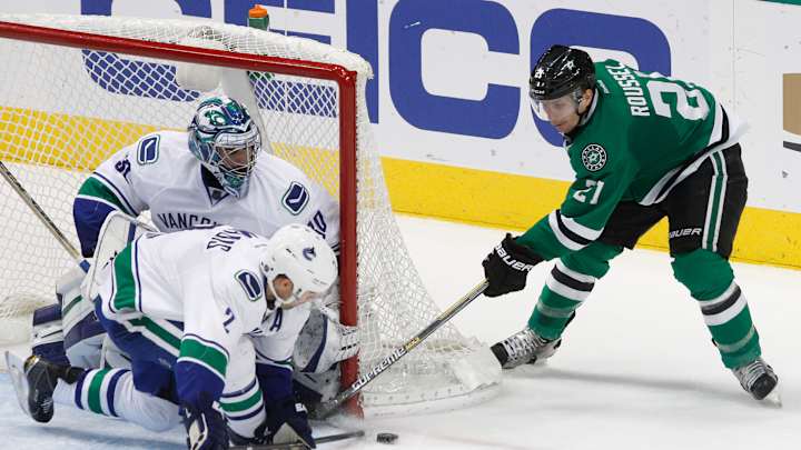 Seguin scores in shootout and Stars beat Canucks 3-2