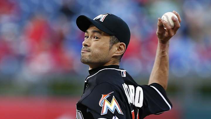 Ichiro Suzuki signs 1-year deal to remain with Marlins