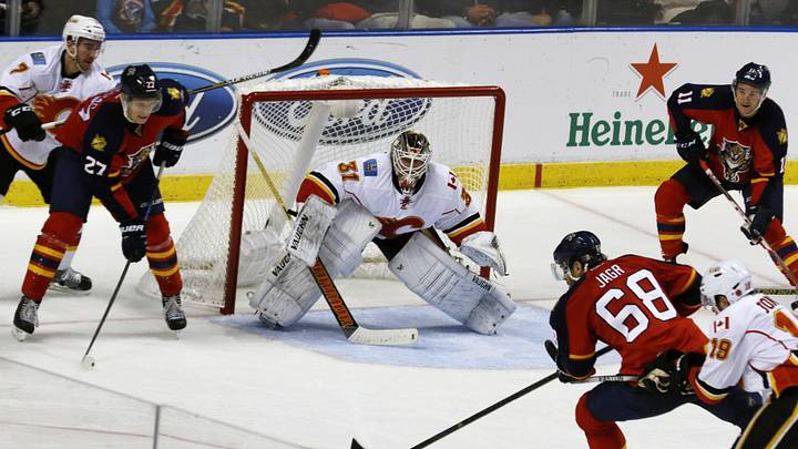 Jagr scores in 3rd period to lift Panthers over Flames, 4-3
