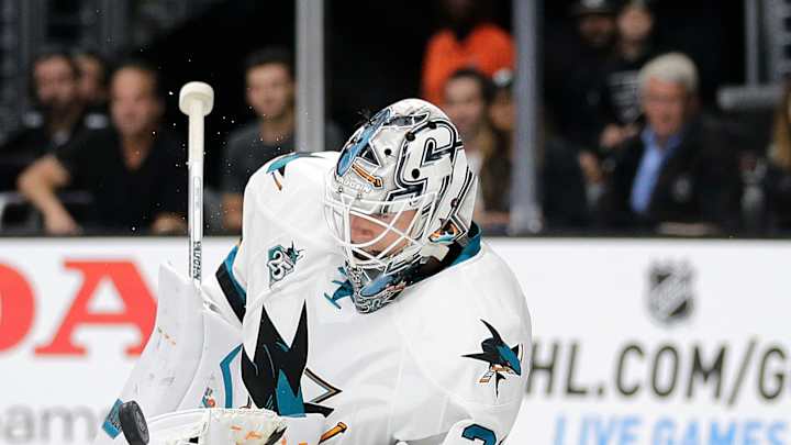 Pavelski leads Sharks' 5-1 rout of LA Kings in season opener