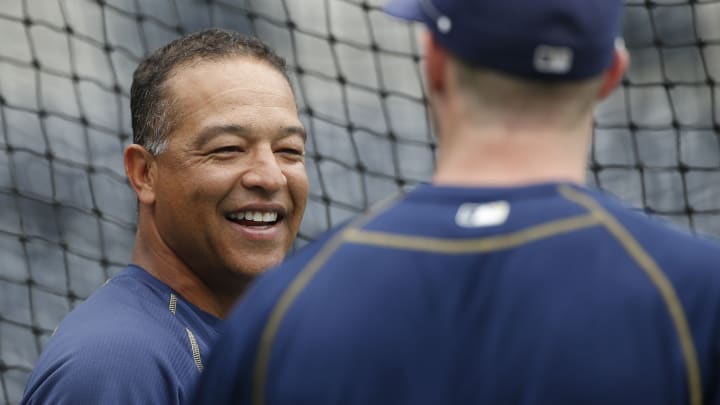 Report: Dodgers interviewed Dave Roberts for managerial position