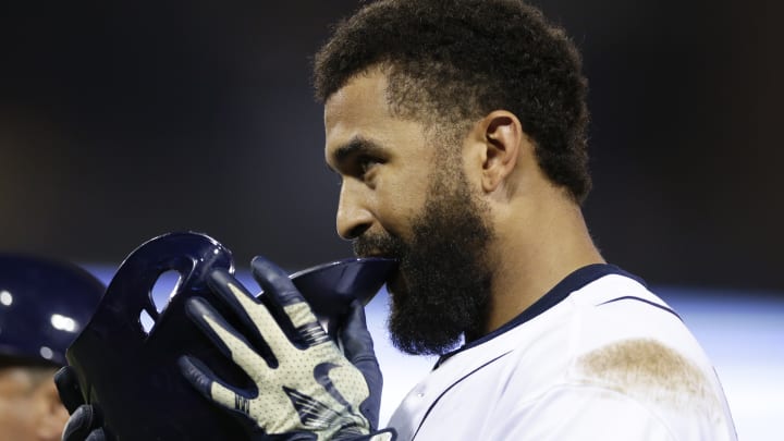 Padres take down Rockies, 11-4