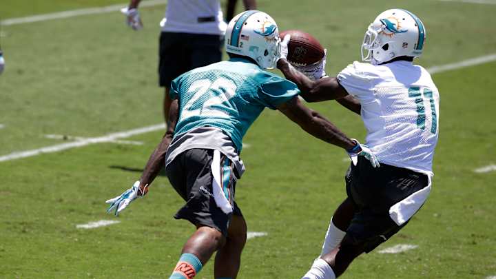 Dolphins 1st-round pick Parker undergoes foot surgery