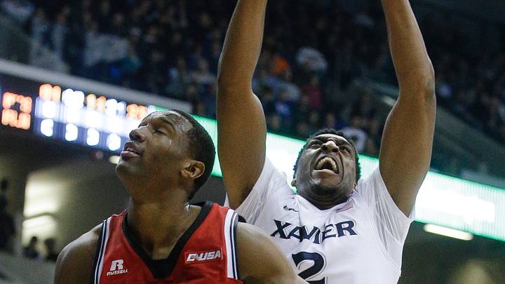 Bluiett leads No. 12 Xavier past Western Kentucky 95-64 Bluiett leads No. 12 Xavier past Western Kentucky 95-64
