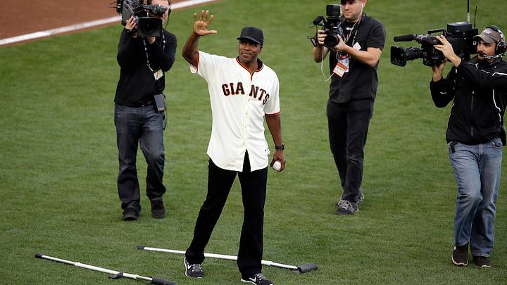Barry Bonds is recovering from being sick in a hyperbaric chamber
