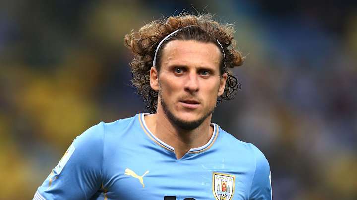 Diego Forlan retires from Uruguay national team Diego Forlan retires from Uruguay national team