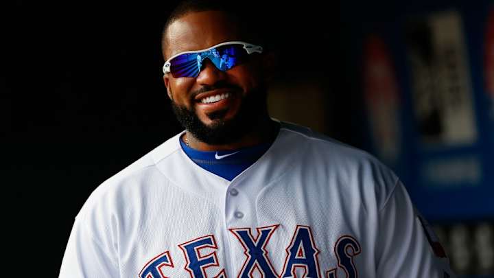 Prince Fielder blows up a fan's nachos with a foul ball