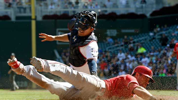 Angels sweep doubleheader, leapfrog Twins in wild-card race