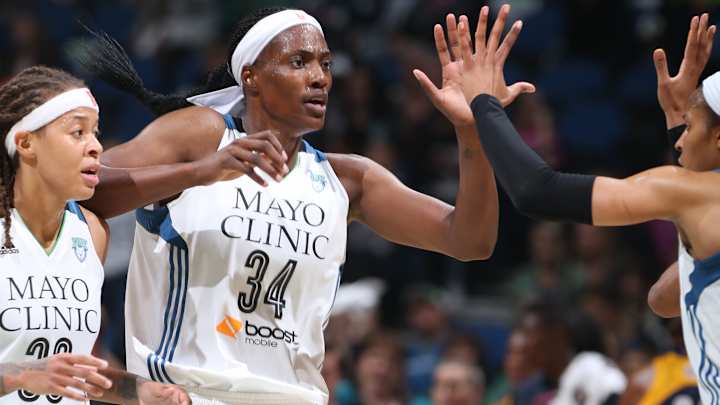 Fowles, Lynx pull out tense Game 2 to even WNBA Finals 1-1