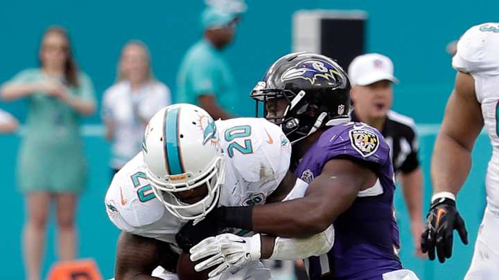 Dolphins score 2 TDs in 20 seconds to beat Ravens 15-13