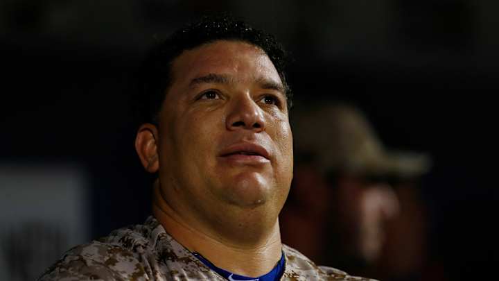 Watch: Mets SP Bartolo Colon parades around with buckets of bubblegum