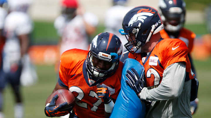 Broncos trade Clark, cut Walker, Stewart Broncos trade Clark, cut Walker, Stewart