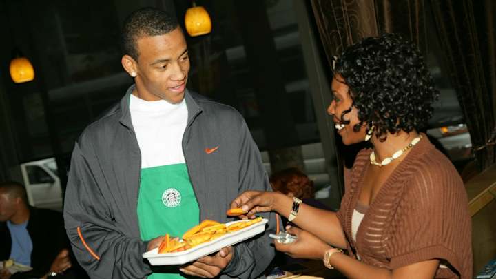 NBA strikes blow against Starbucks, puts a snowflake on Christmas ball