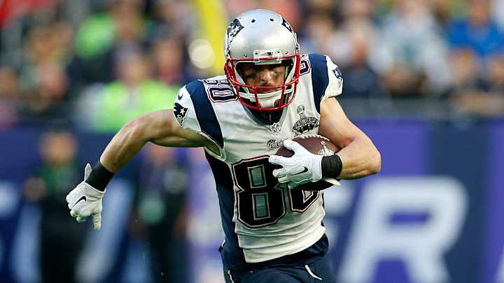 Report: Patriots restructure WR Danny Amendola’s contract Report: Patriots restructure WR Danny Amendola’s contract