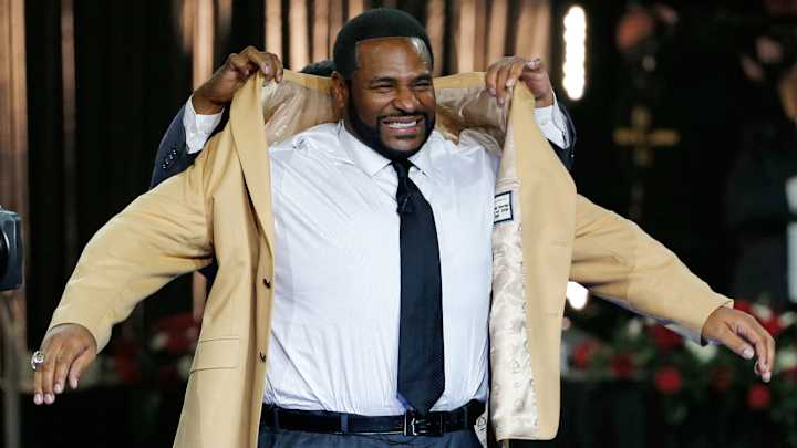 Former Steelers running back Jerome Bettis gives Hall of Fame speech Former Steelers running back Jerome Bettis gives Hall of Fame speech
