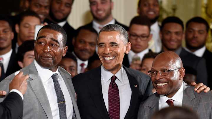 Obama honors national champion Buckeyes at White House