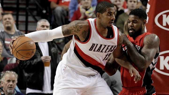 LaMarcus Aldridge (thumb) to postpone surgery, play on Saturday